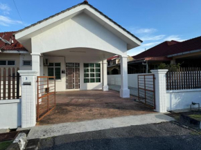 Homestay Kakak Adek with private pool sempadan Perak,Penang dan Kedah
